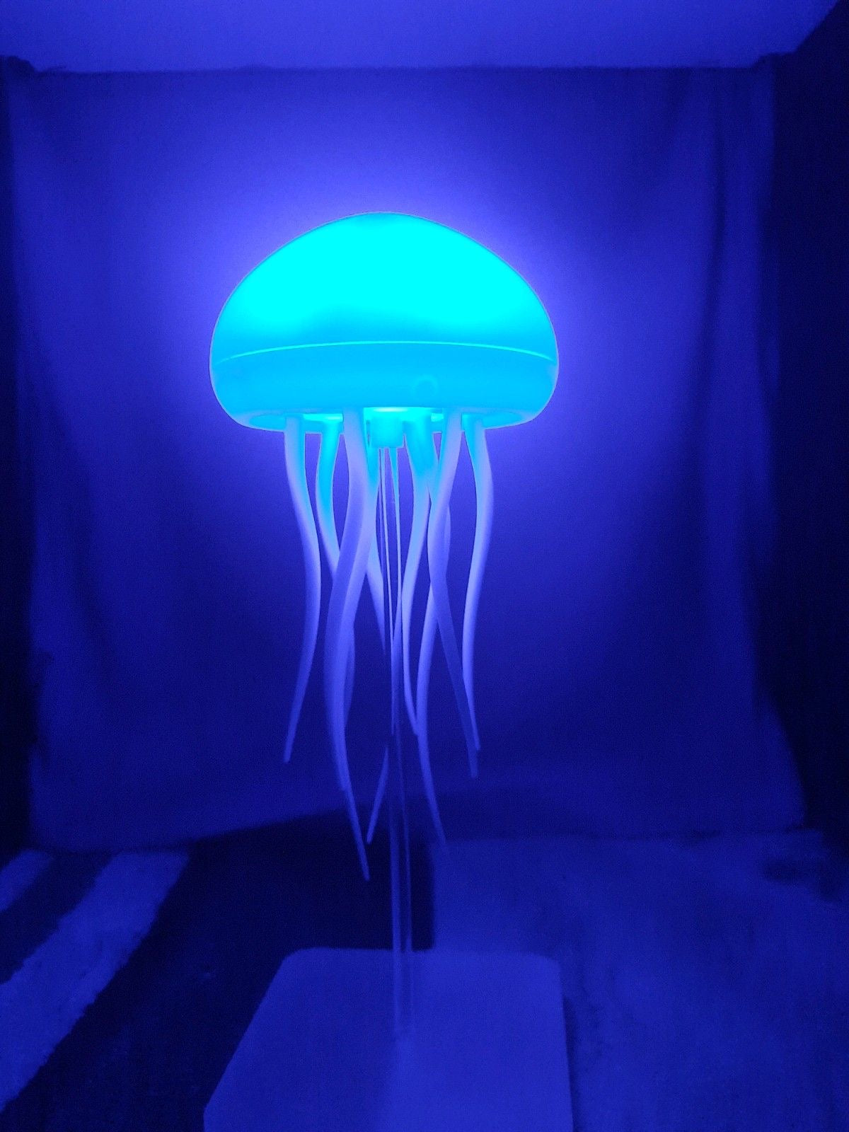Jellyfish Lamp LED – Lampada Notturna Acquario Realistica per Relax e Atmosfer
